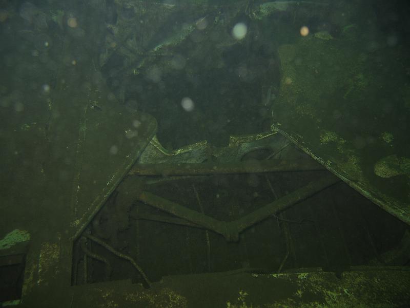 April 2007 Diving Beaver Lakes 013.JPG